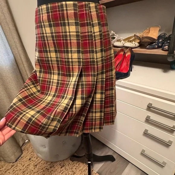 Plaid Women's Skirt - Picture 4 of 6